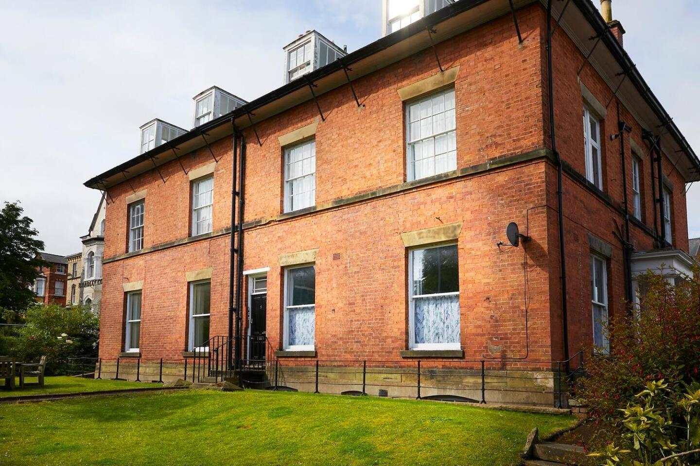 The Penthouse Queen Margaret'S Lodge 斯卡伯勒 外观 照片